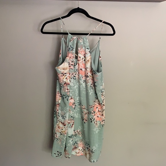 Floral Shift Dress - Picture 2 of 6
